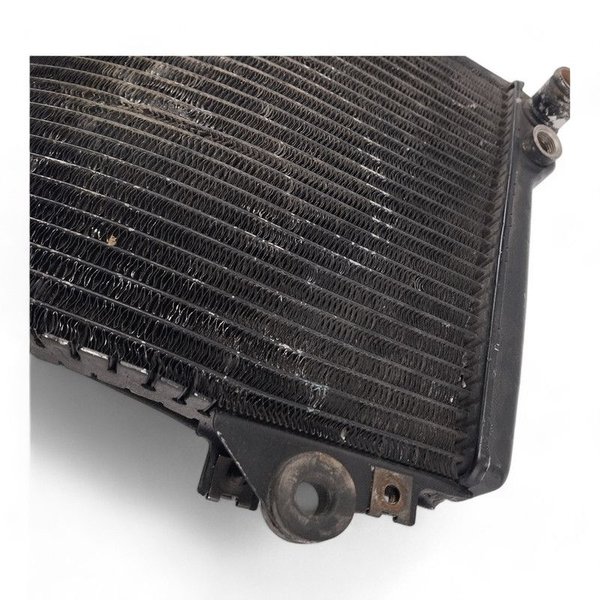Radiador Kawasaki ZX 11 1996 com avaria